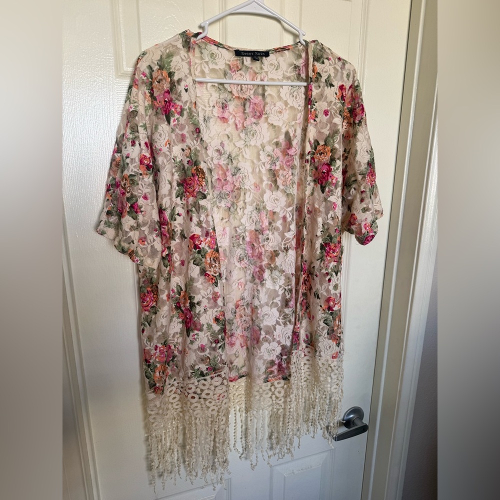 Floral Lace Kimono with Fringe